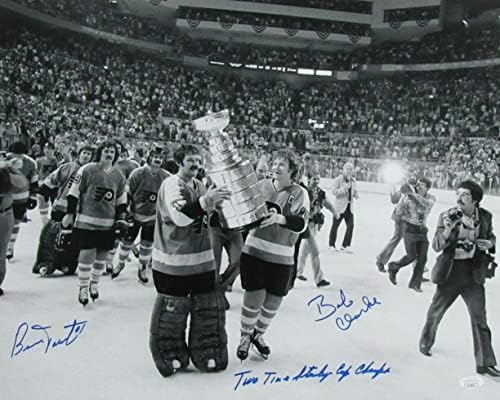 Bobby Clarke/Bernie Szülő HOF Dedikált/Feliratos 16x20 Fotó Szórólapok SZÖVETSÉG - Dedikált NHL-Fotók